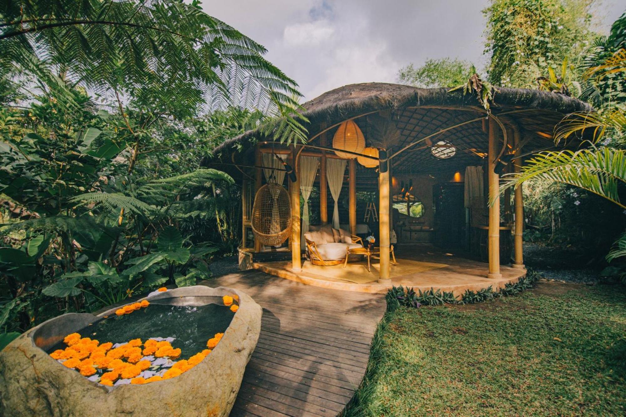 Hideout Eco Bamboo House Bali Villa Selat Exterior photo